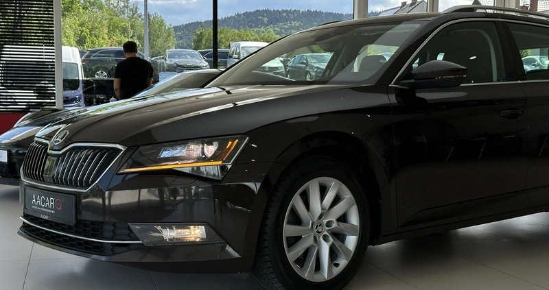 Skoda Superb cena 99900 przebieg: 135160, rok produkcji 2019 z Mogilno małe 781